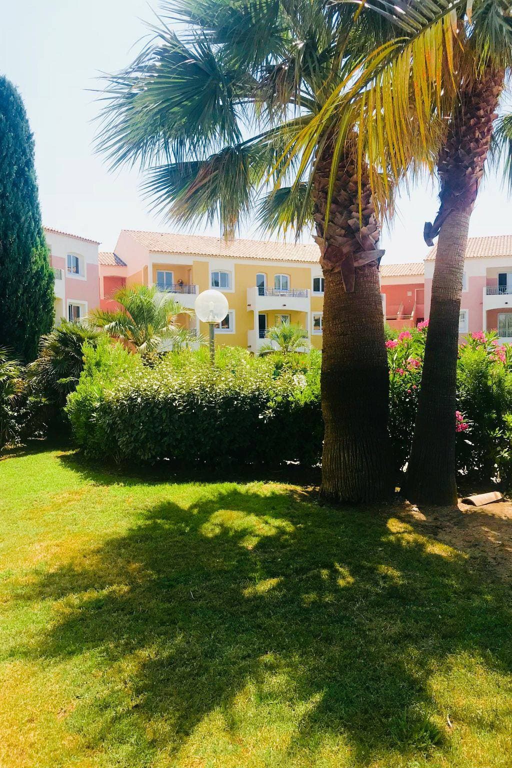 Foto 12 von 37: Golf de St Tropez ,Wohnung mit Balkon