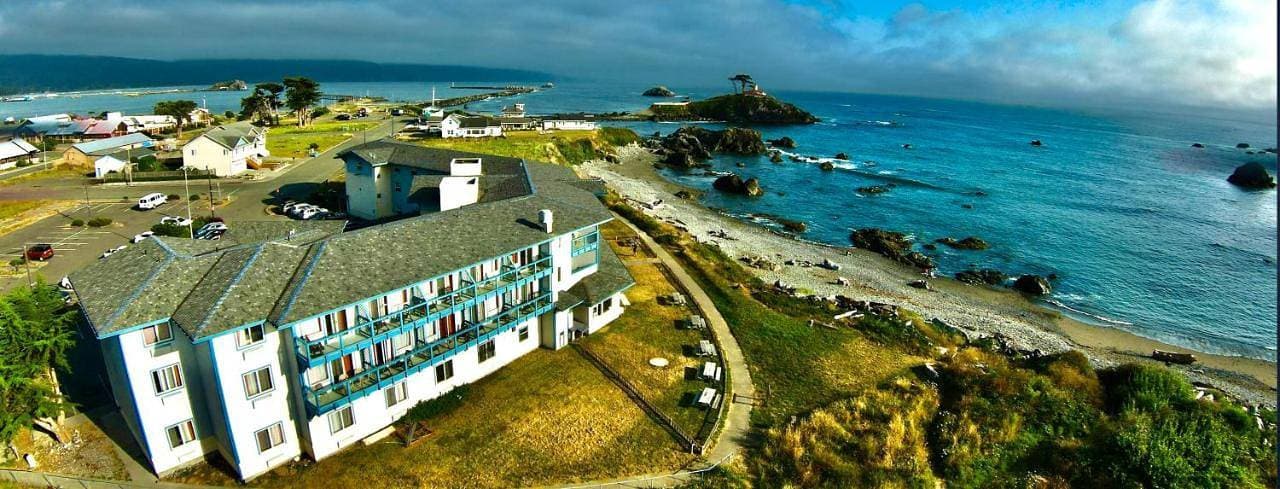 Oceanfront Lodge 1