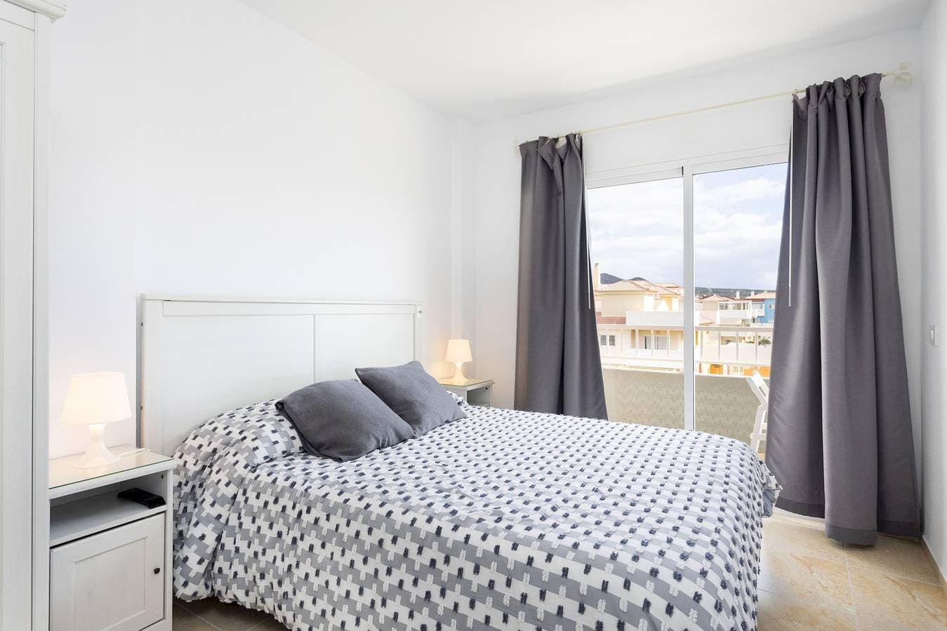 Foto 4 von 47: Ferienwohnung für 3 Personen mit Pool