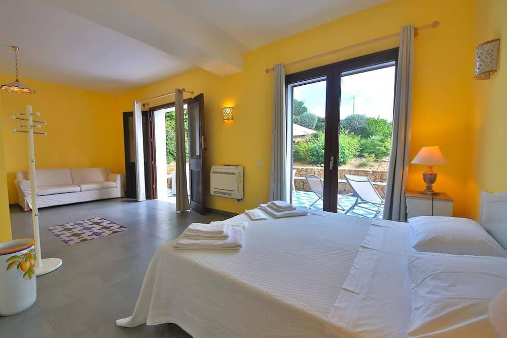 Foto 4 von 22: Amary Suite 2 + 2-Terrasse & Strand von KlabHouse