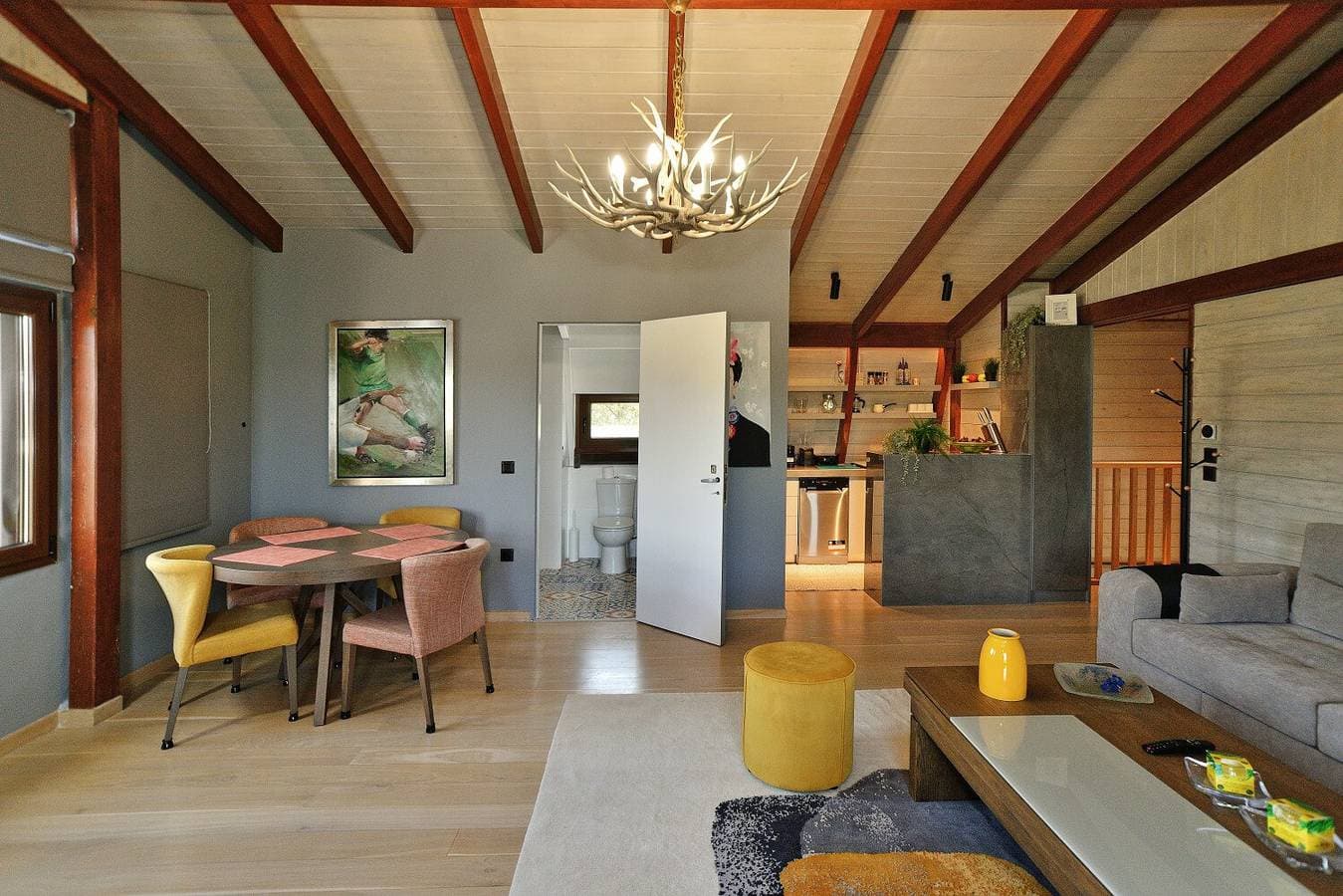 Foto 6 von 32: Ferienwohnung 'Pool Villa Desmira' mit Meerblick, Wi-Fi und Klimaanlage