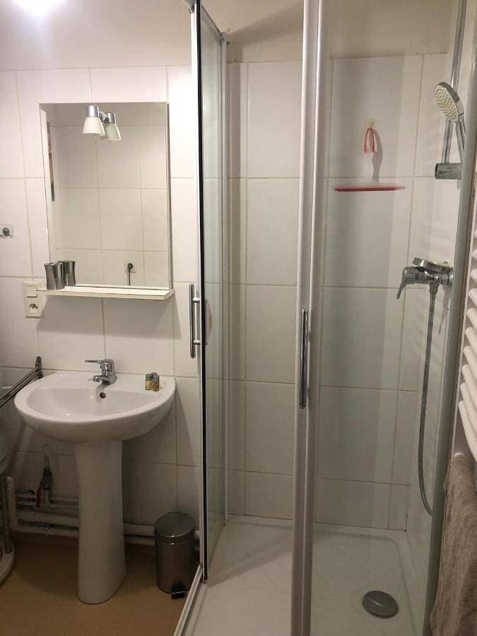 Foto 3 von 10: One-Bedroom Apartment