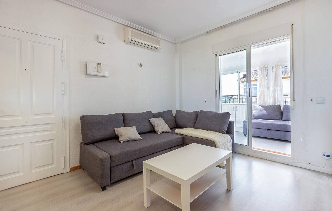 Foto 5 von 23: Gemütliches 70 qm Apt mit Pool, Terrasse und WiFi