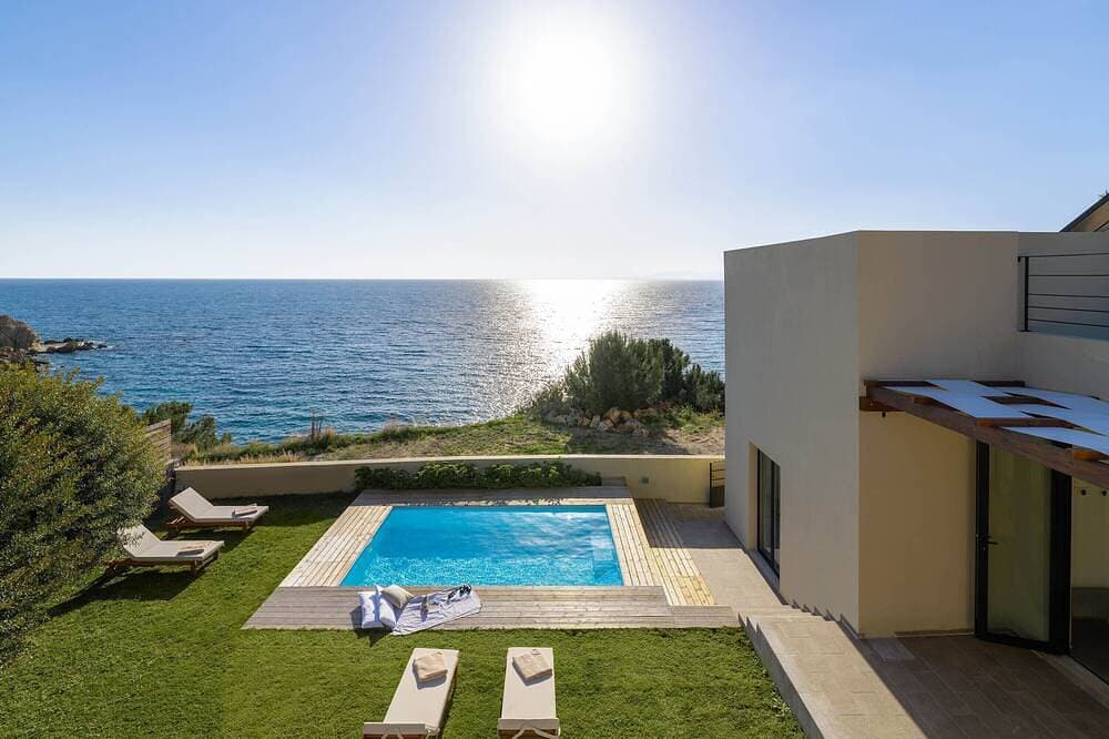 South Key Villa in Gennadi 1