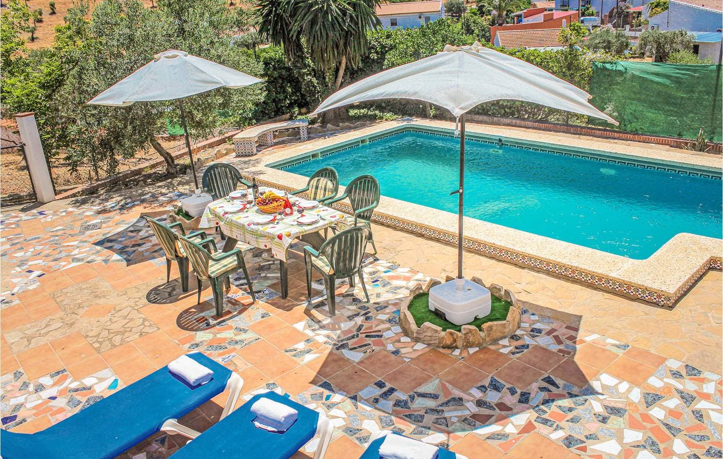 Foto 3 von 32: Rückzugsort am Pool mit Außengrill und Wi-Fi