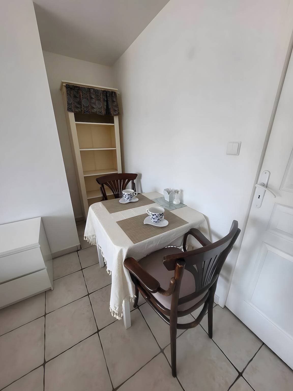 Foto 7 von 24: Studio „Les Iris – Hortensia“ mit Terrasse, Gemeinschaftsgarten und WLAN