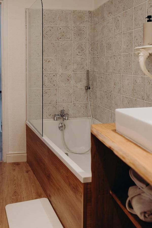 Foto 5 von 10: Double Room with Garden View