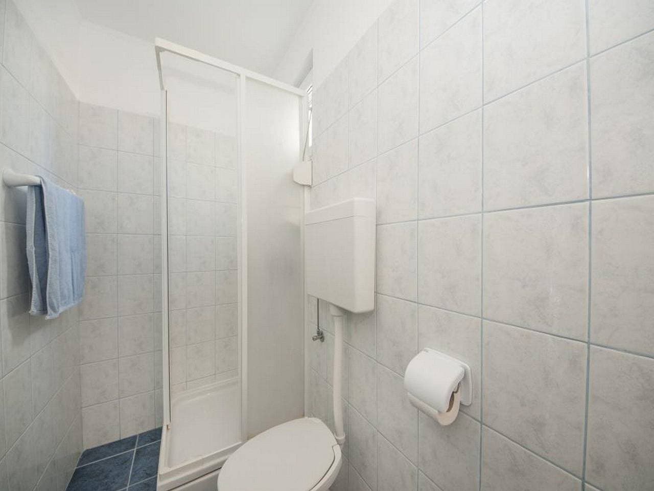 Foto 5 von 25: Bertie's Lodge - Comfort One Bedroom Apartment with Balcony and Sea View(A3)