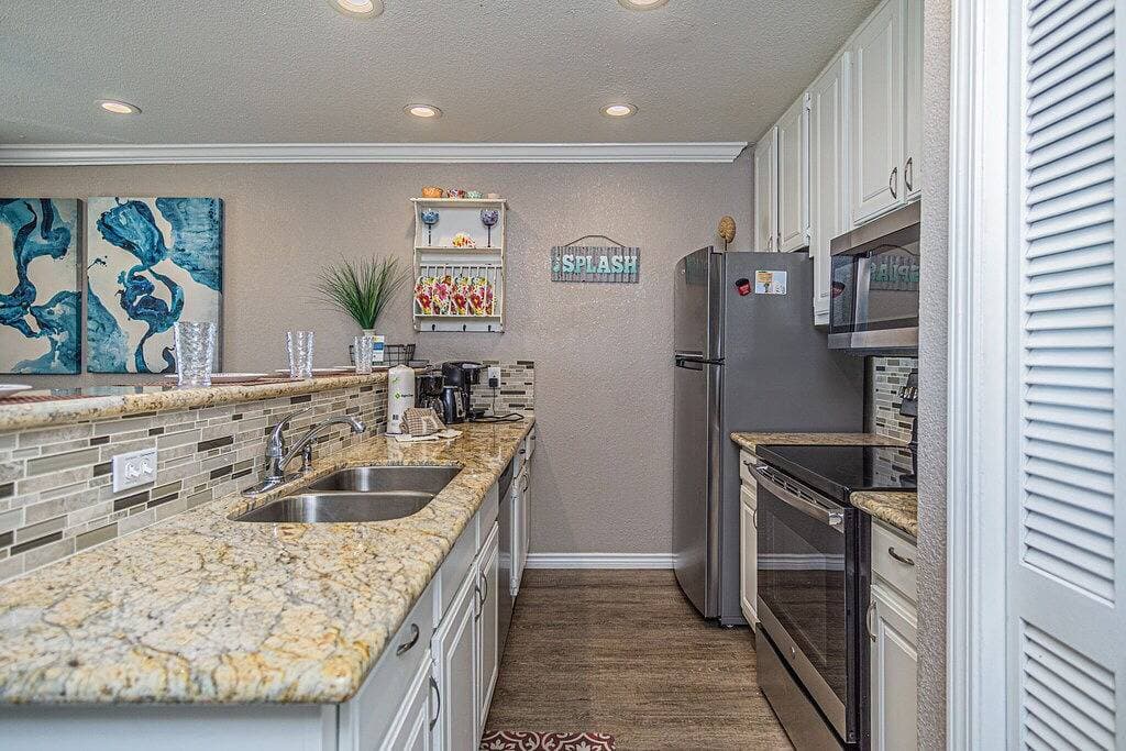 Foto 5 von 40: Get A Wave From It All - Unwind with Gulf Views, Dog Friendly!
