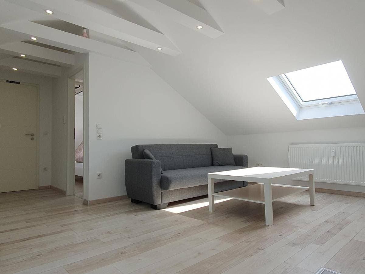 ruhige und moderne 2-Zi. Wohnung 1