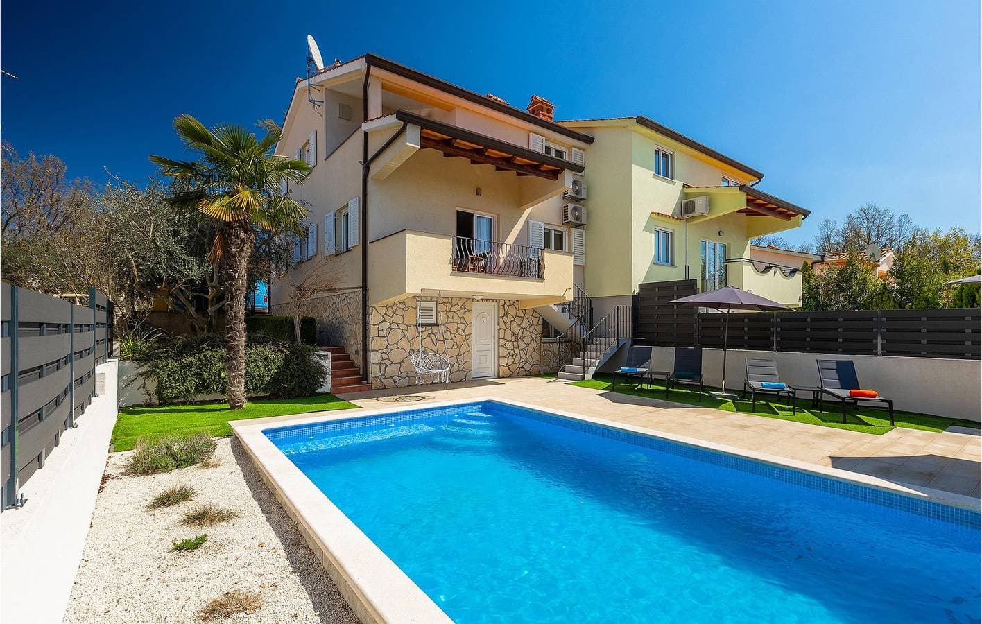Foto 5 von 48: Charmantes Apartment mit einem Schlafzimmer und Pool in der Nähe der Sehenswürdigkeiten von Visnjan