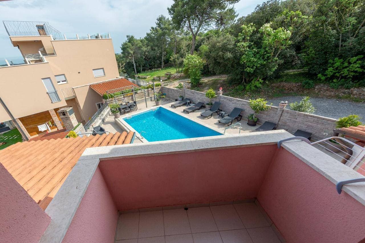 Foto 4 von 19: Studio with Pool View