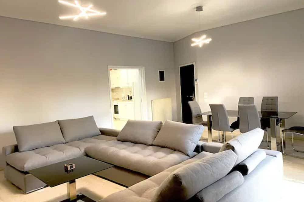 Foto 4 von 7: Entire Condo Renovated in Athens