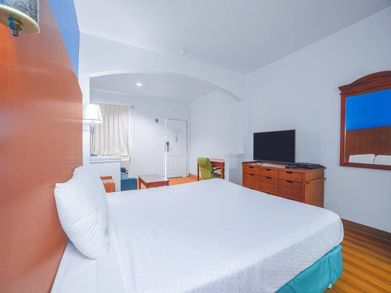 Foto 11 von 72: Deluxe-Kingsize-Bett | Nichtraucher