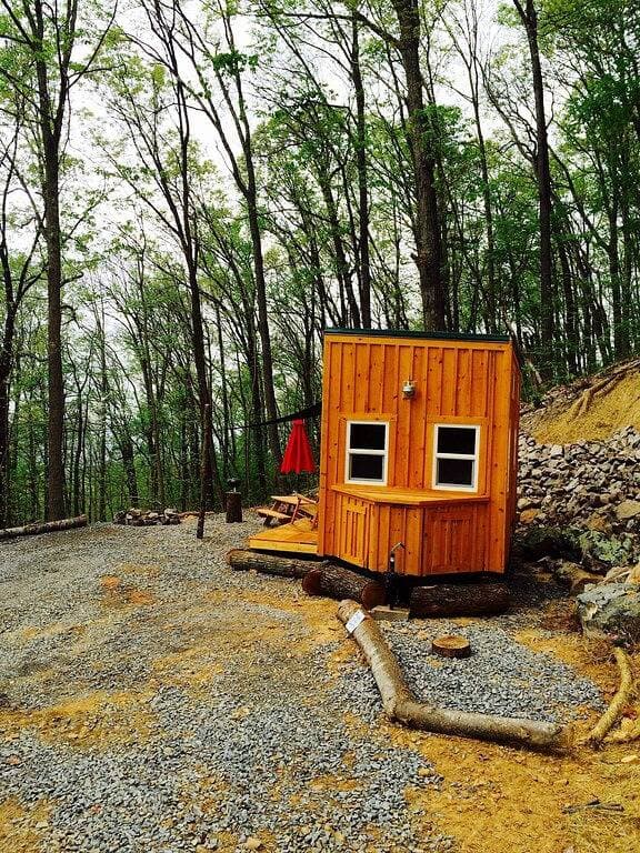 Foto 13 von 28: Shiner Shack Cabin. Ein rustikales Erlebnis in großartiger Lage mit privatem HotTub!