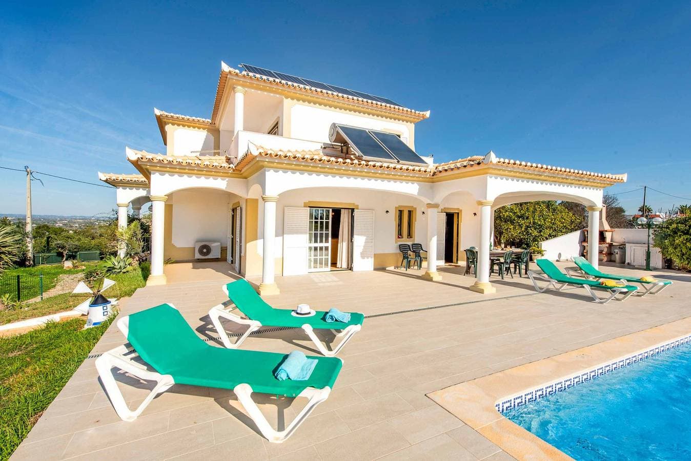 Foto 5 von 37: Villa für 8 Personen mit Terrasse