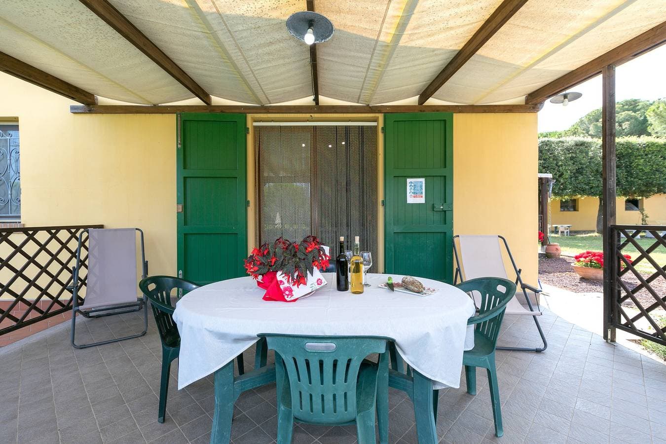 Foto 2 von 18: Bauernhof "Il Pino - Mandorlo" mit Gemeinschaftspool, privater Terrasse und WLAN