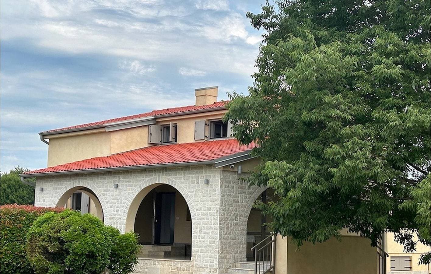 Foto 3 von 49: Gemütliche 250 m² große Ferienwohnung mit Pool und Terrasse in der Nähe von Svetvinčenat