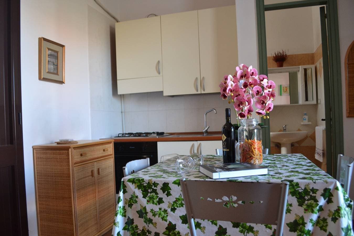 Foto 8 von 34: Gemütliche Ferienwohnung nahe Strand mit Balkon
