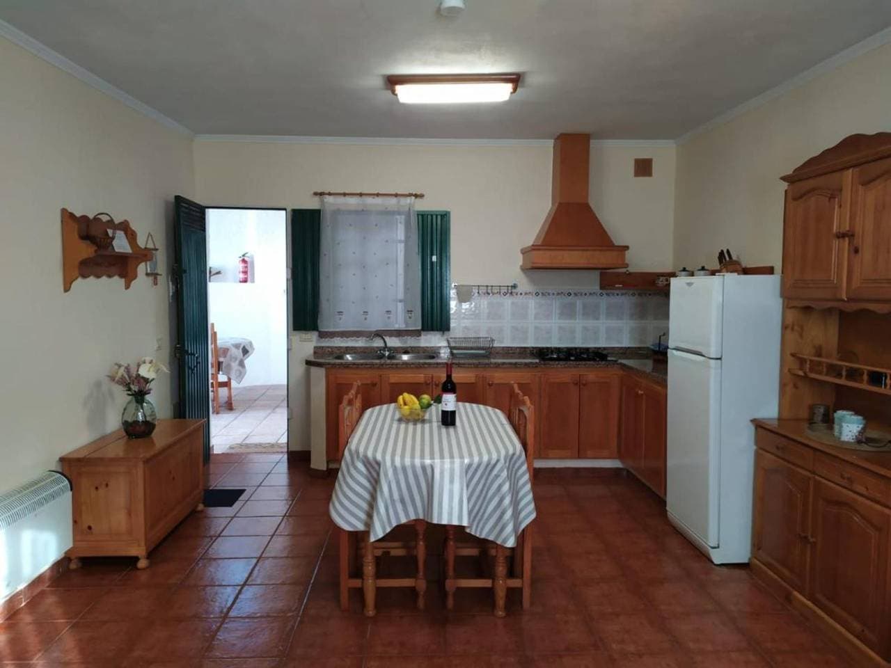 Foto 12 von 39: Ferienhaus LaCerca mit Meerblick, Pool, WLAN und Garten