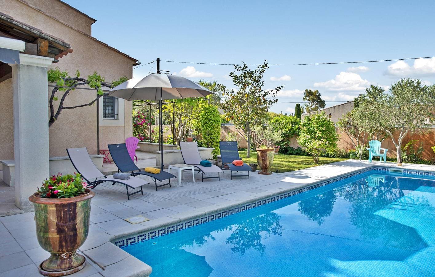 Foto 5 von 27: Moderne 110m² Wohnung: AC, Parkplatz, Pool, WiFi - Graveson