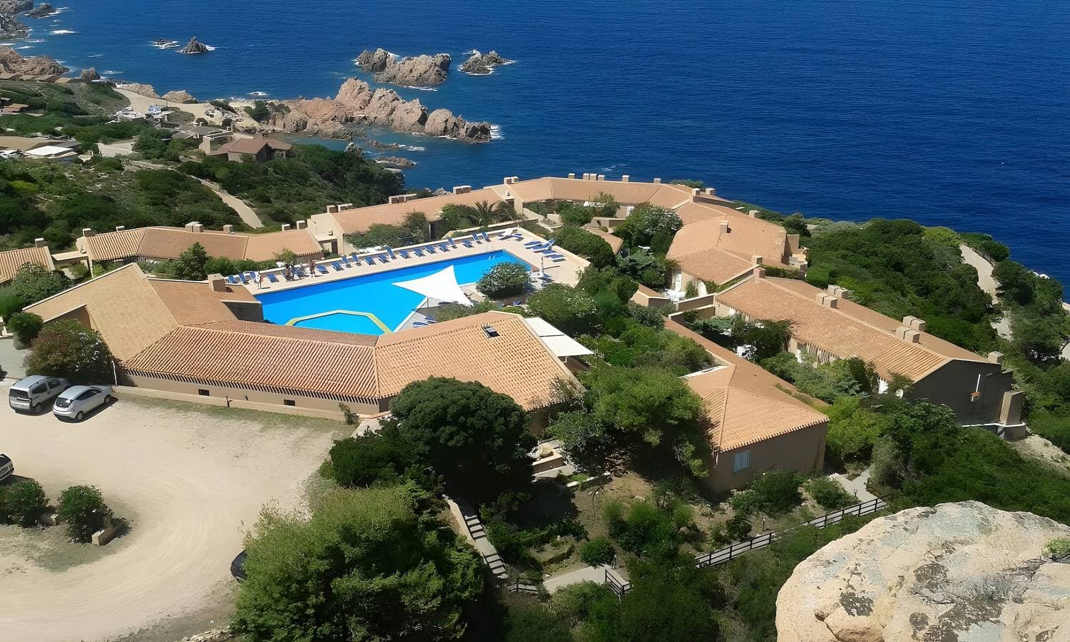 Foto 3 von 27: Ferienhaus 'Sardegna Sul Mare K1' mit Meerblick, Gemeinschaftspool und Klimaanlage