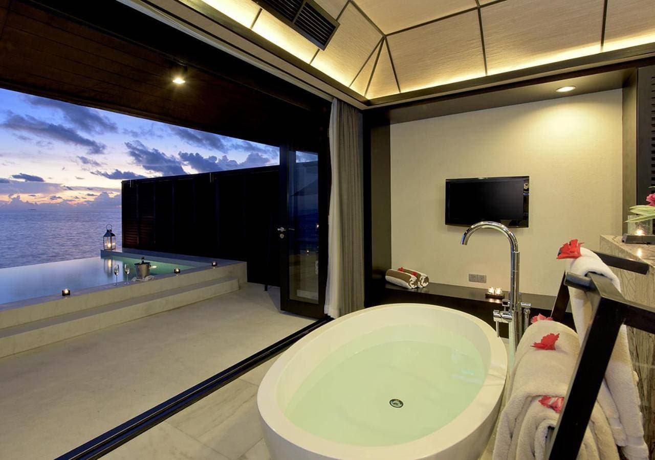 Foto 11 von 28: Sunset Water Suite with Private Pool - Complimentary Floating Breakfast (once per stay) for book dates, 10th Feb 2026 onwards, and stay dates 11 April to 30 September 2026
