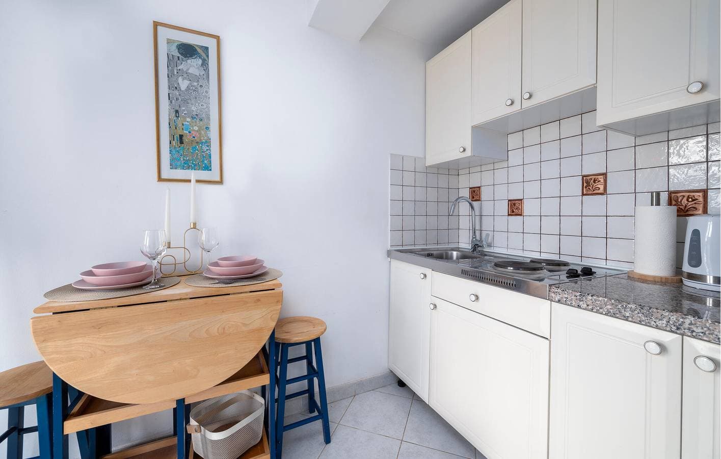 Foto 3 von 22: Gemütliches Apartment mit Meerblick, Terrasse, WLAN und Parkplatz – 200 m vom Strand entfernt