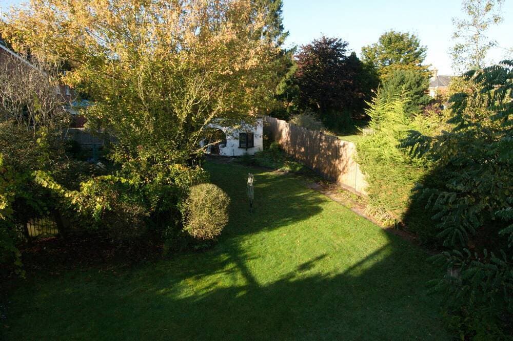 Foto 9 von 18: 2nd floor modern flat in large Edwardian house ten minutes’ walk from railway