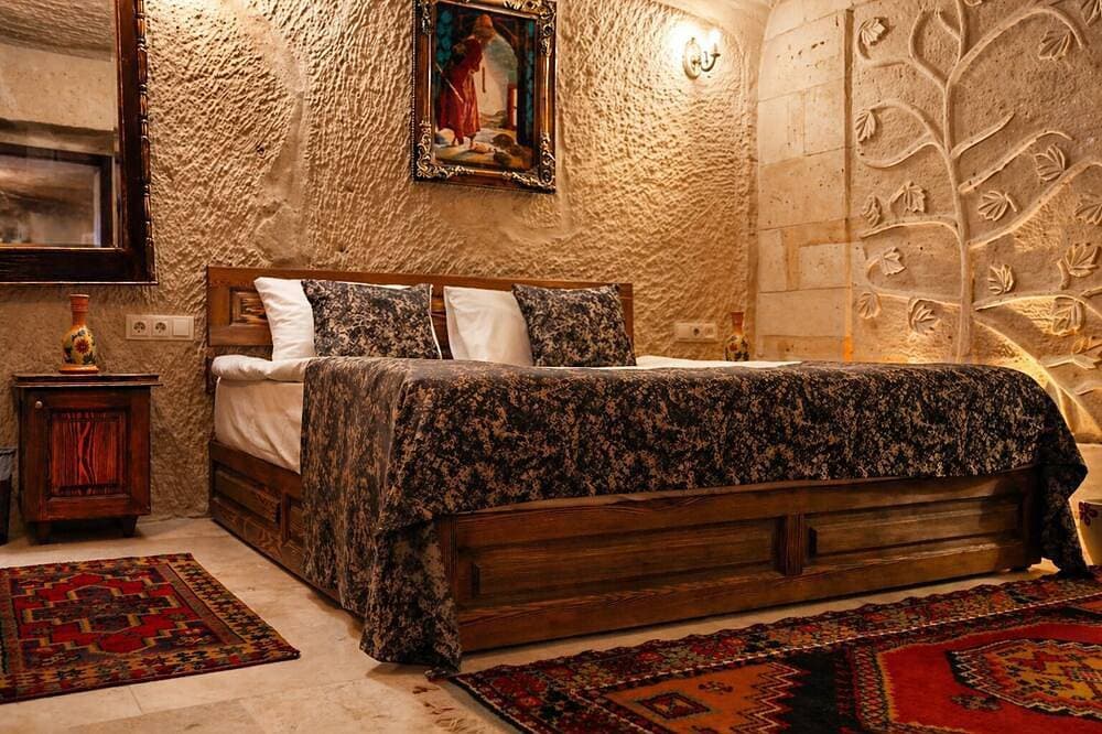 Foto 11 von 30: Historic Cave Home Facing Majestic Ortahisar Castle