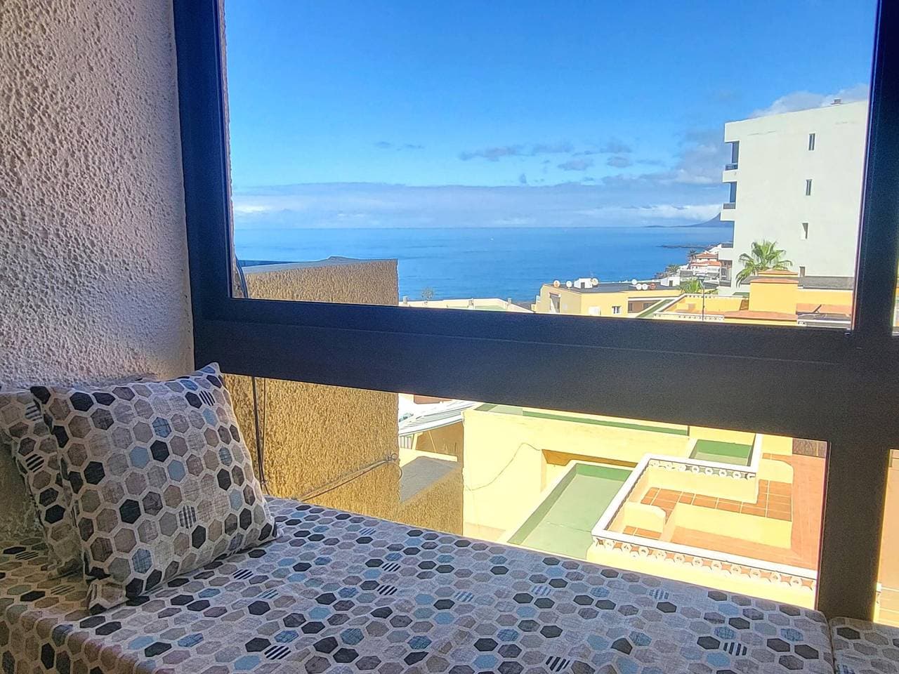 Foto 13 von 25: Komfortable Wohnung mit Pool, Meerblick und privatem Parkplatz in Playa de la Arena