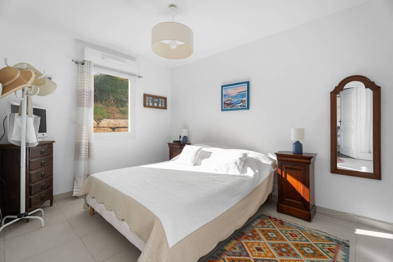 Foto 6 von 20: Apartment 'Grand T2 nahe Strand' mit Seeblick, Gemeinschaftspool und Klimaanlage