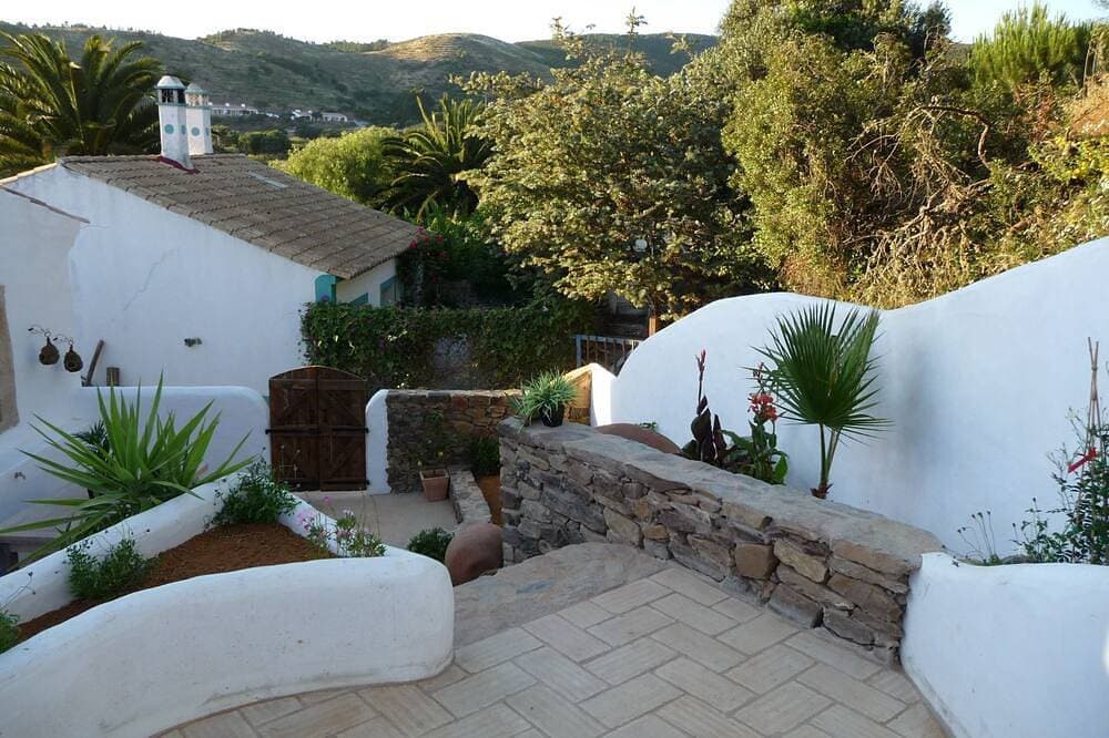 Foto 8 von 30: Casa do Medronho - sleeps up to 6