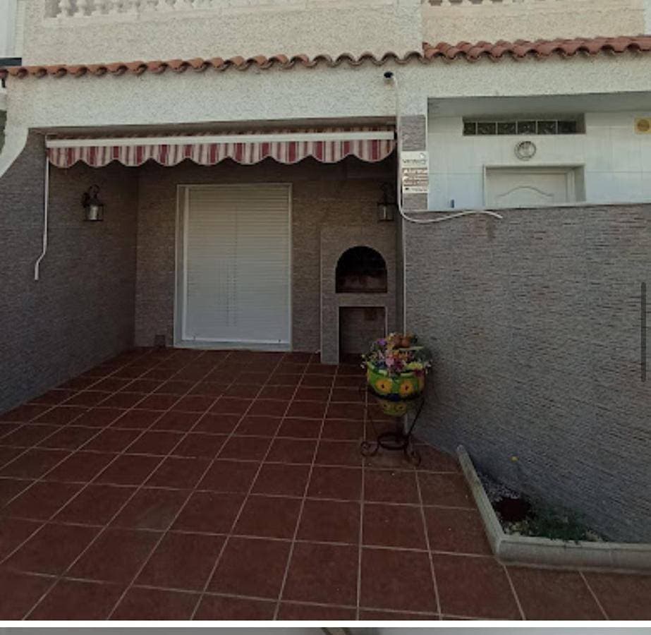 Foto 4 von 16: Three-Bedroom Home