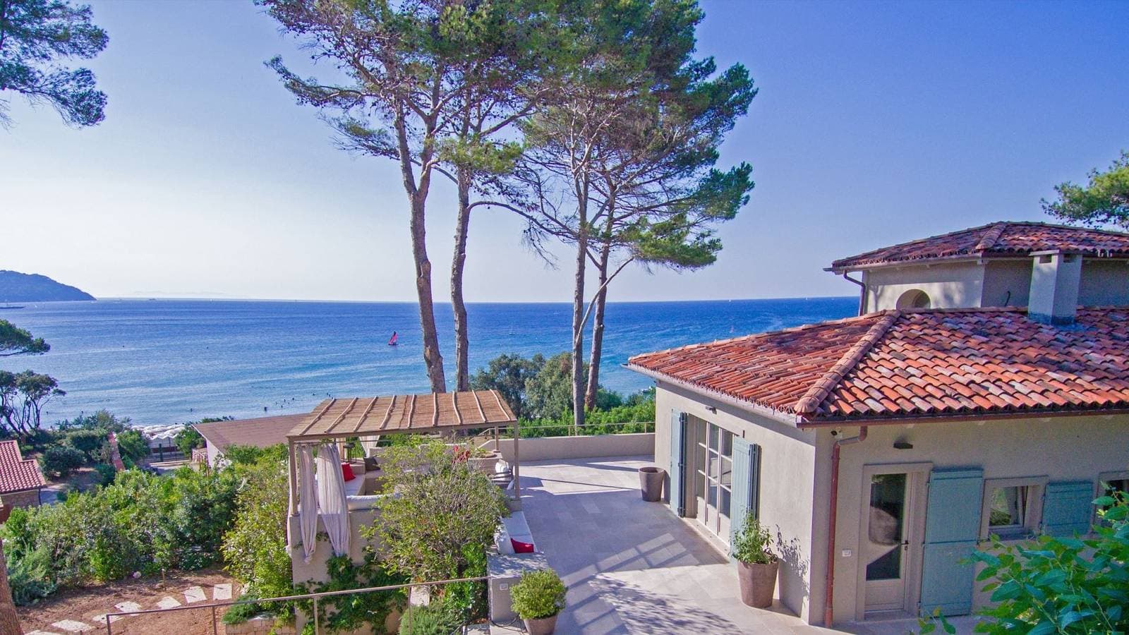 Foto 3 von 36: Villa für 7 Personen mit Balkon