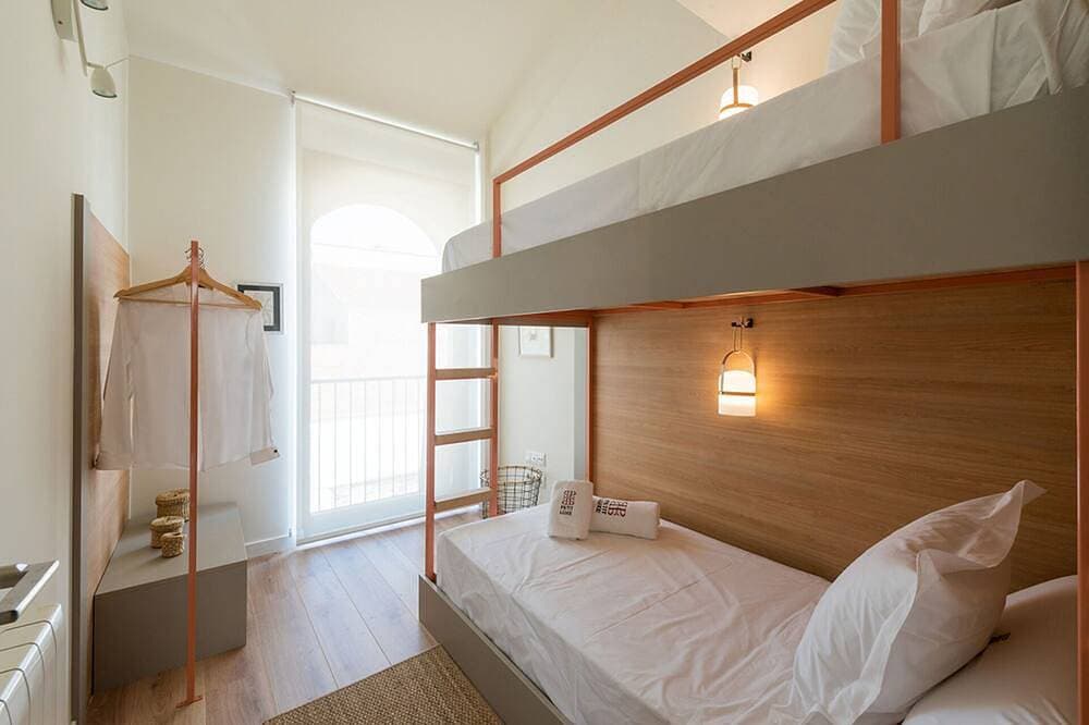 Foto 4 von 18: Petit Luxe Tobella Dreta
