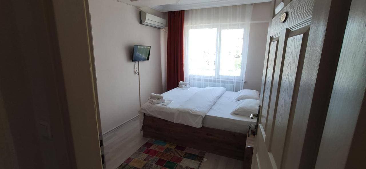 Foto 7 von 12: Economy Double Room