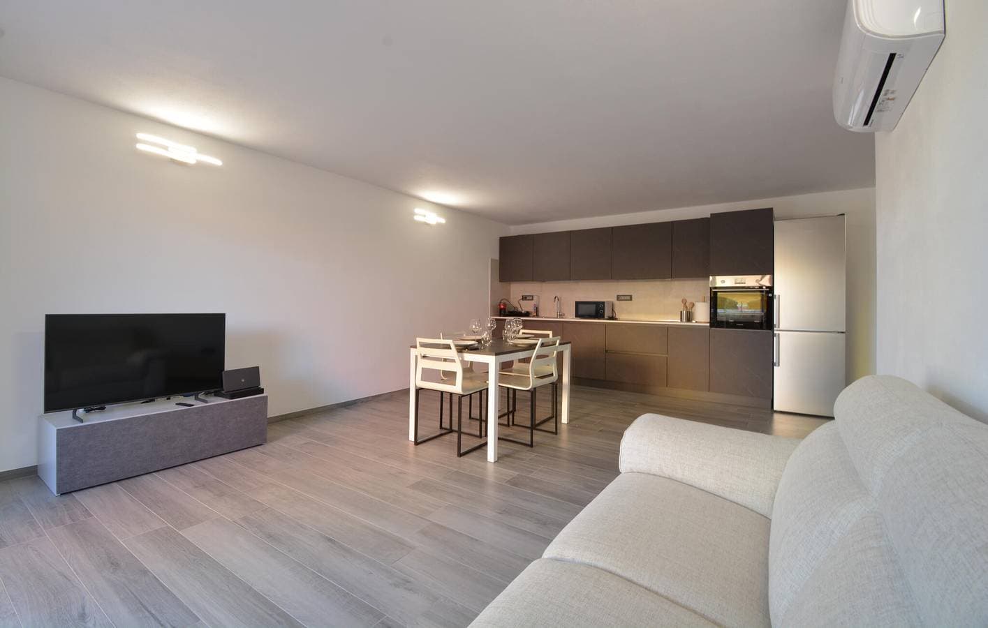 Foto 6 von 24: Gemütliches Olia Speciosa Apartment mit Parkplatz und Terrasse