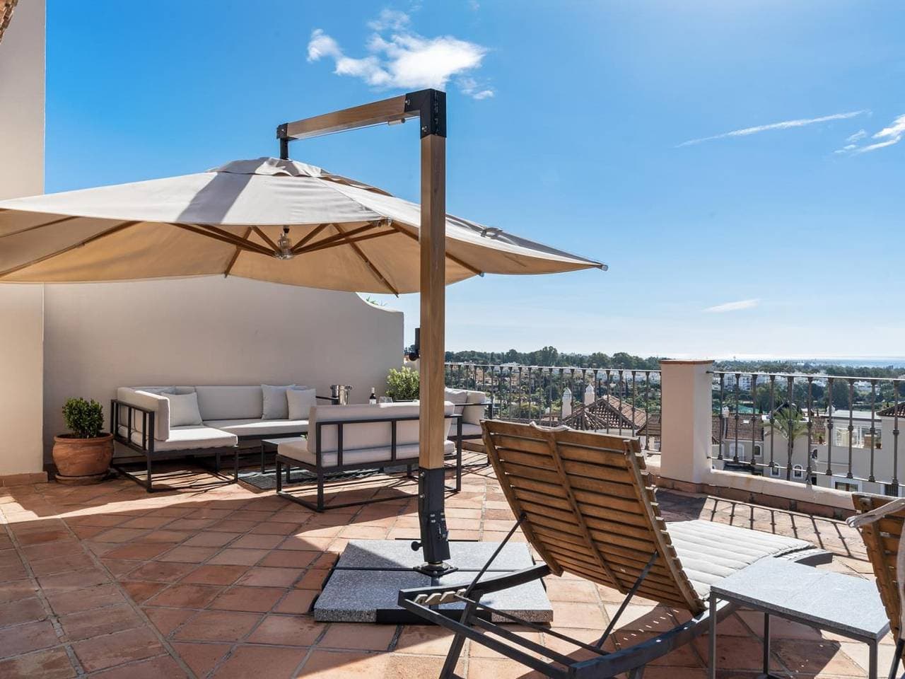 Foto 10 von 47: Ferienhaus für 6 Personen mit Pool