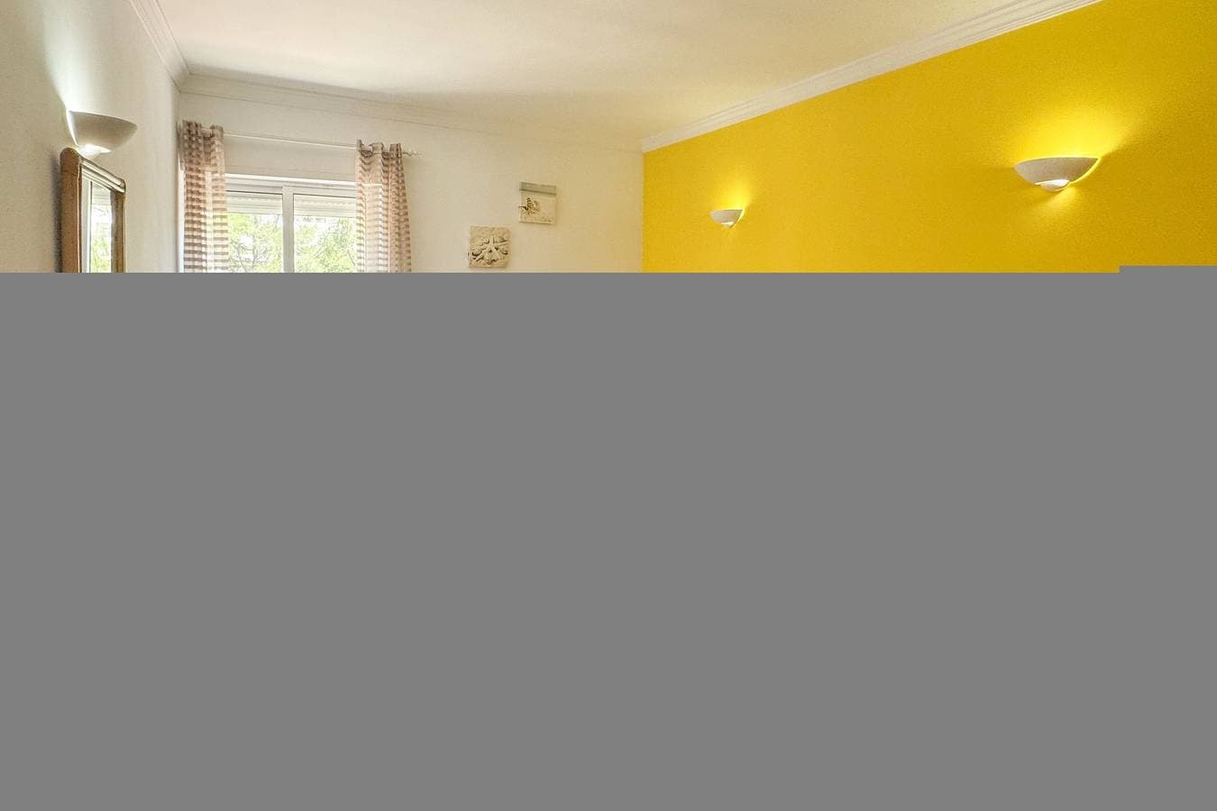 Foto 12 von 32: Ferienwohnung für 4 Personen mit Balkon