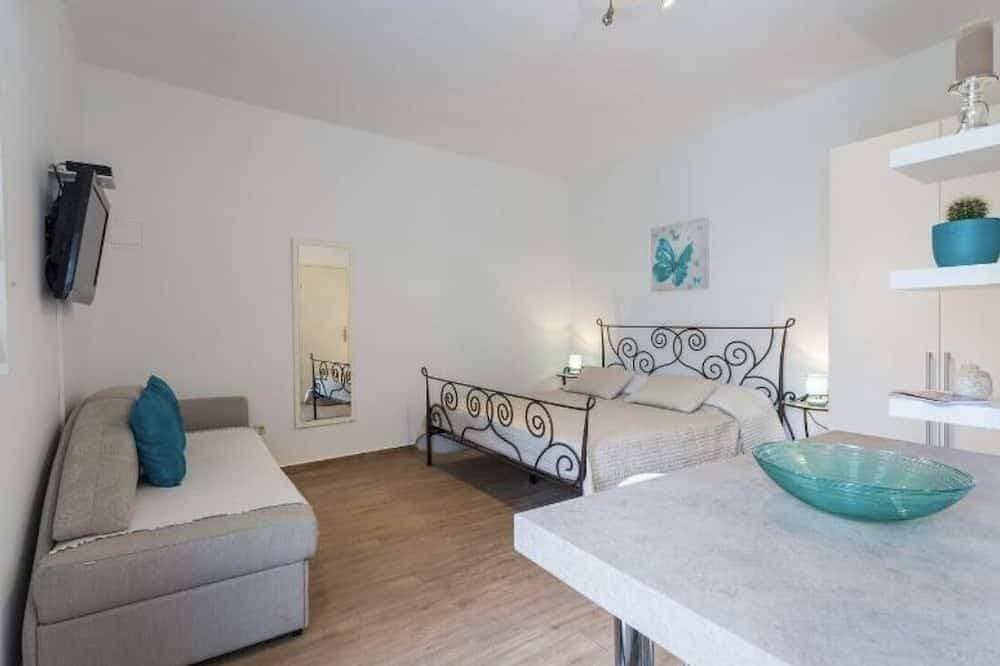 Foto 5 von 27: Studio-Apartment Klara atemberaubender Blick auf das Meer und die Altstadt!