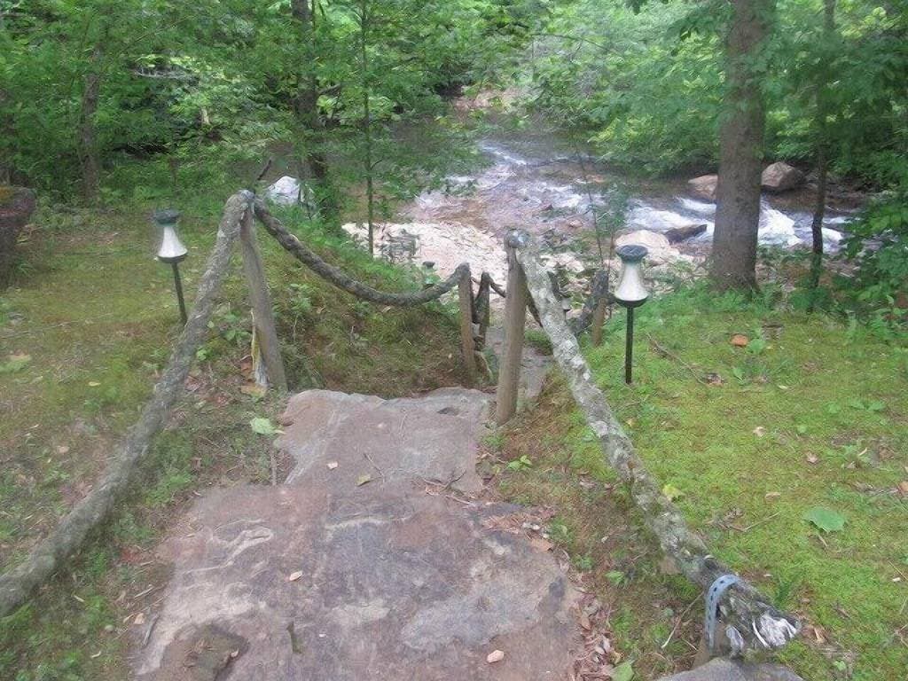 Foto 3 von 29: Hiawassee River Cabin $ 75 pro Nacht - Haustier freundlich