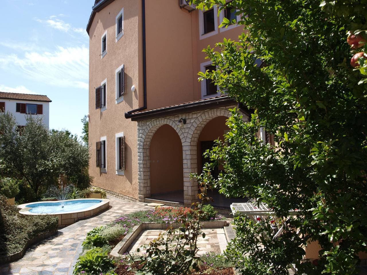 Foto 4 von 21: Appartement in Fažana mit Möbliertem Balkon