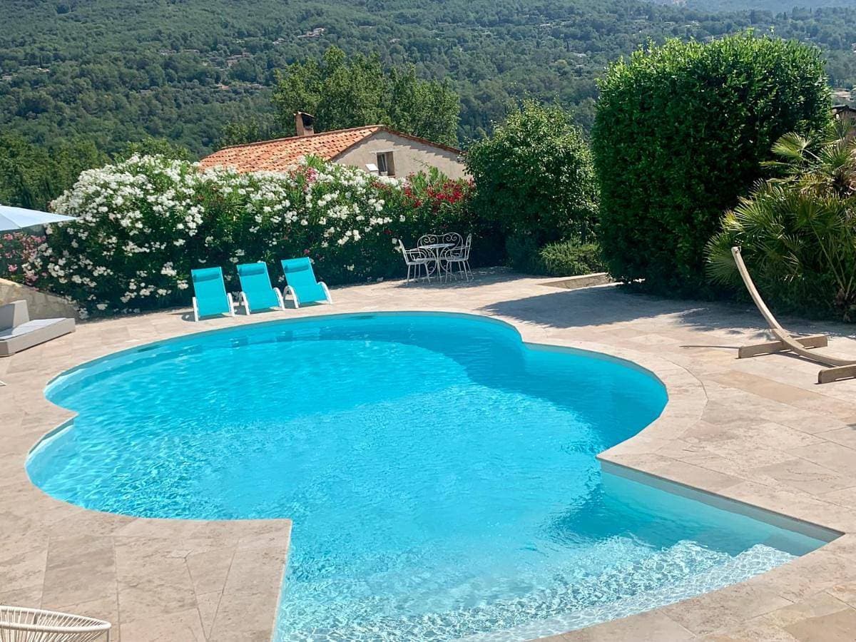 Foto 2 von 37: Villa with Private Pool