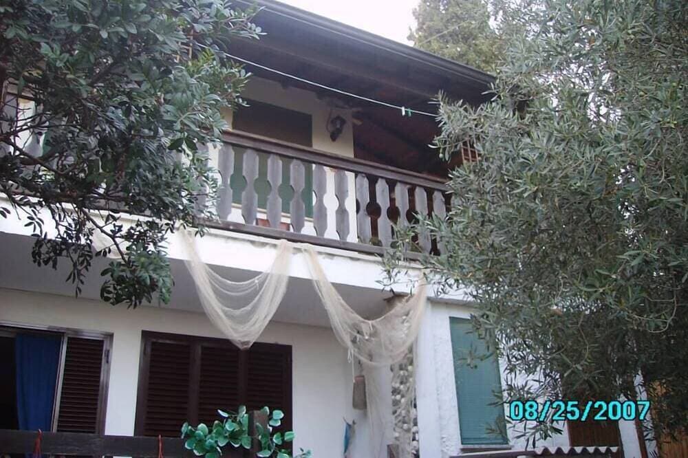 Foto 10 von 29: Haus mit Garten Lella