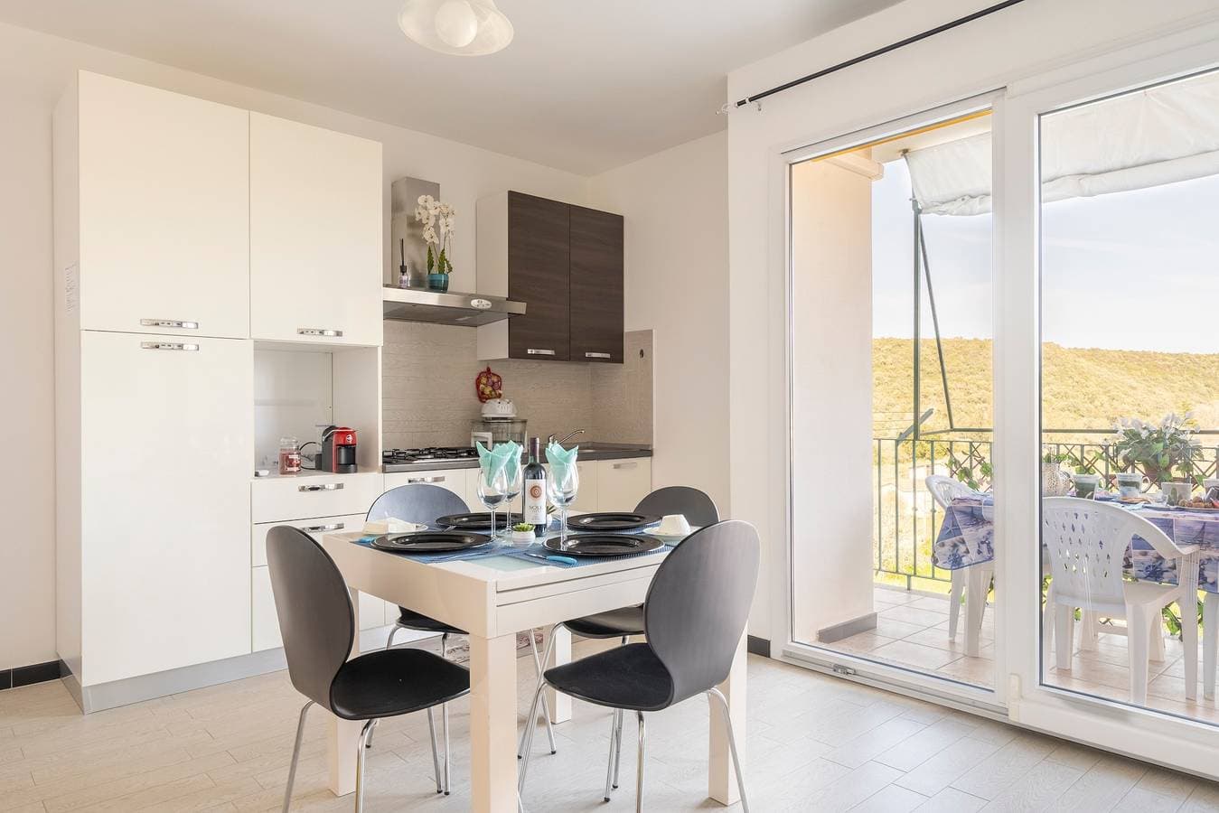 Foto 6 von 36: Ferienhaus 'Sa Figumoru Relax Mare' mit Bergblick und Klimaanlage