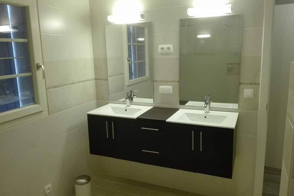 Foto 9 von 30: Neubauvilla mit Überlaufpool und einzigartiger Aussicht