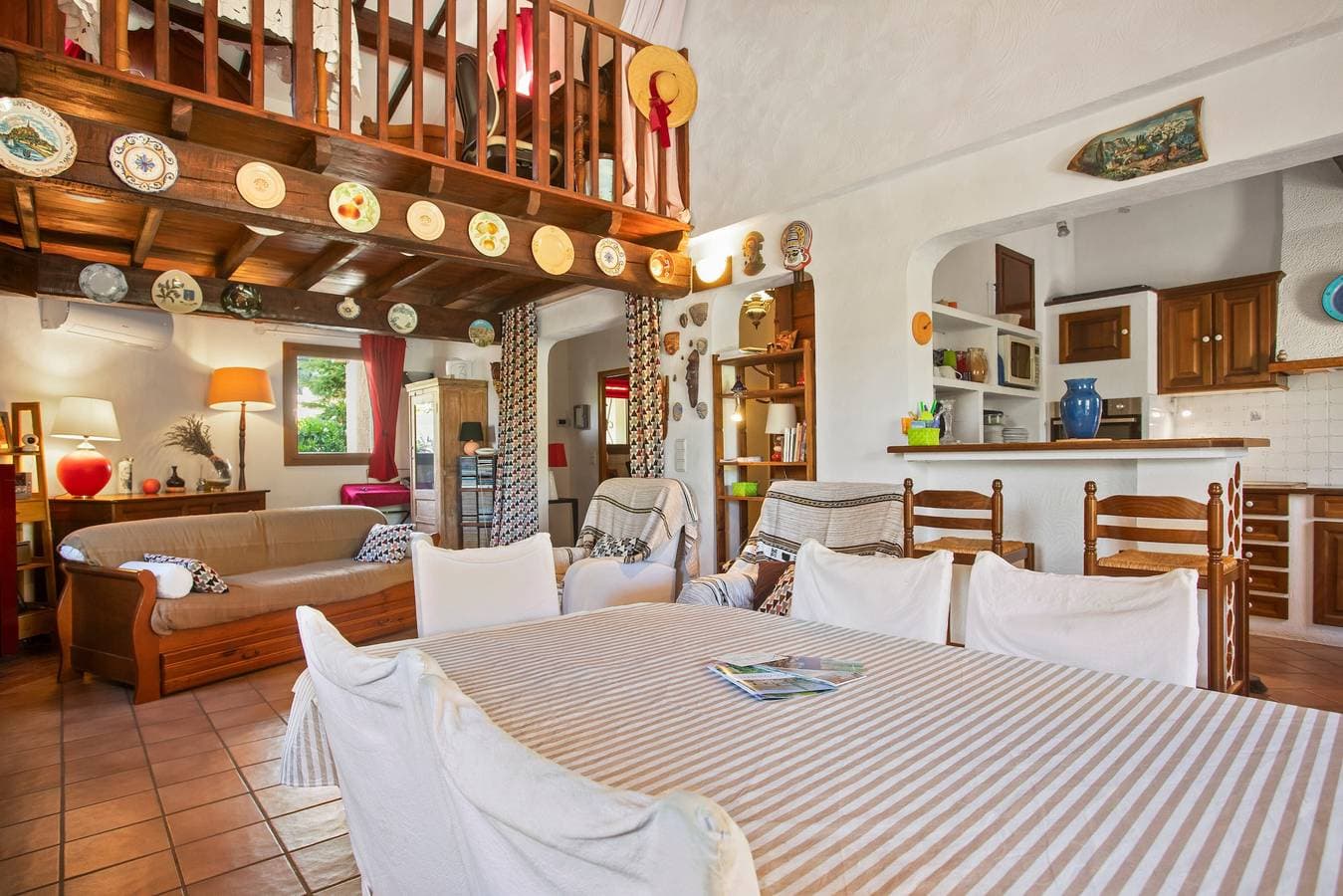 Foto 3 von 35: Villa Mina, 3 Sz, 6 Pers., 2 Bäder, privater Pool, WLAN & Klimaanlage