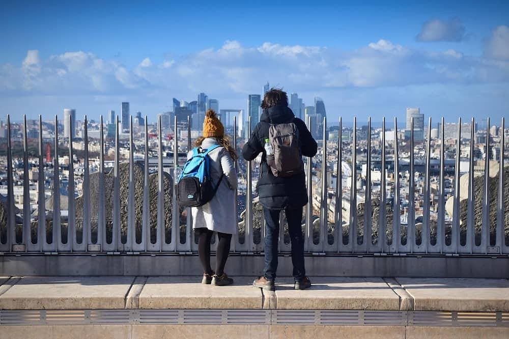 Stylish City Lights Escape – 2-Bedroom Gem In Central Paris 1