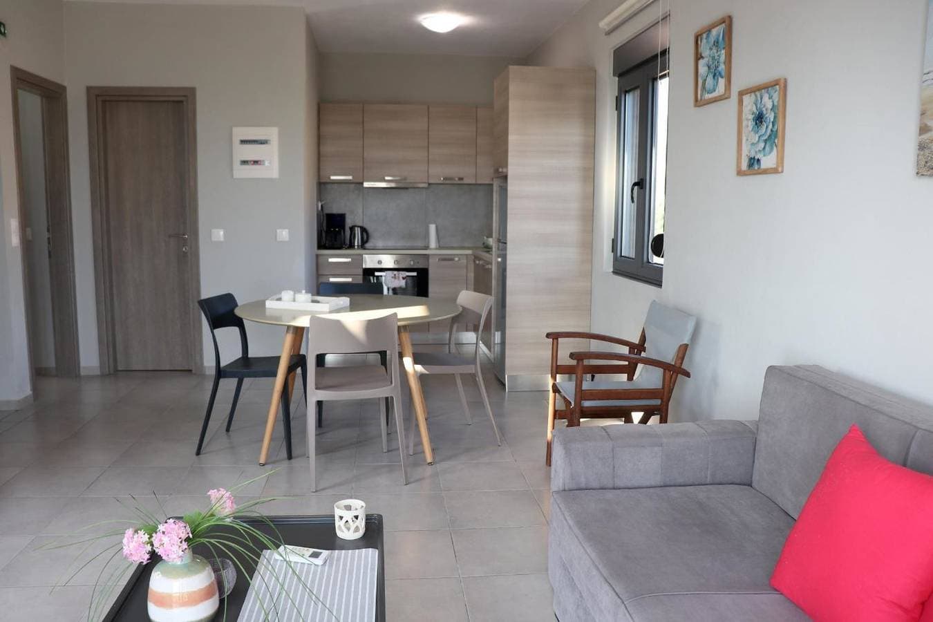 Foto 10 von 38: Weiter Blick auf Landschaft und Meer, Pool, 4 Pers. | Ferienhaus Triopetra, Kreta